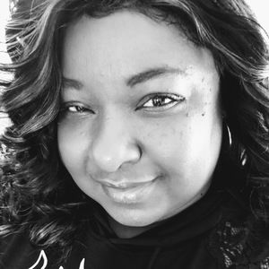 Meet your Posher, Yolanda